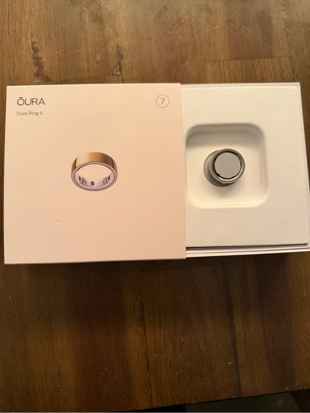 Oura Ring Gen 4 - Metallic Gold Smart Ring - Picture 2 of 2